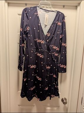 Meaneor - Dark Navy Blue with Pink Floral
